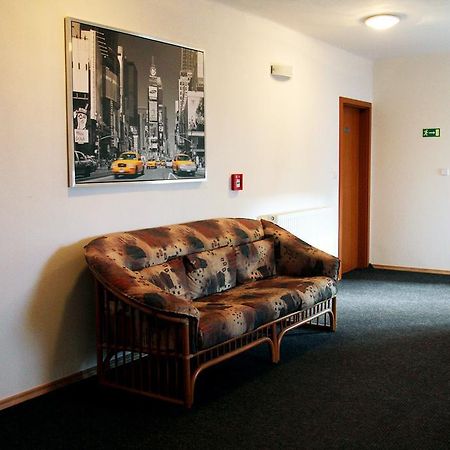 Hotel Slavia 塔博尔 外观 照片